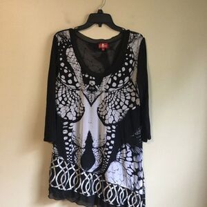 From the heart large black long top